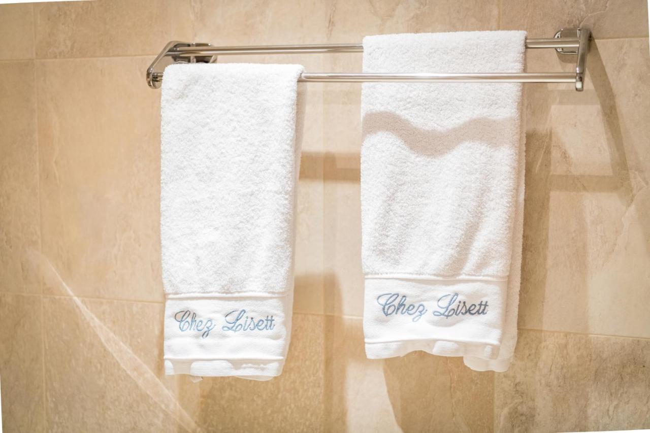 Sur Les Hauteurs Du Luberon-chez Lisett Bed & Breakfast 3*