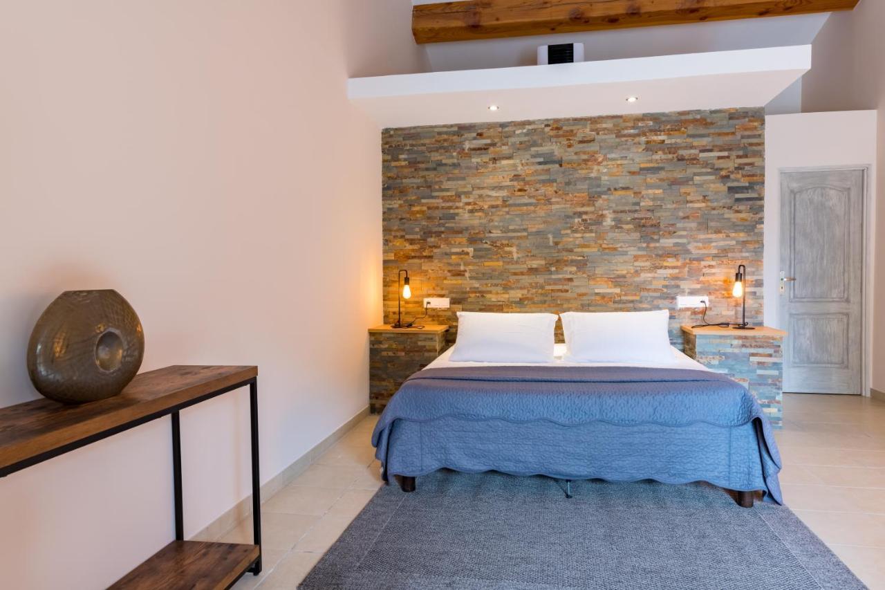 Bed & Breakfast Sur Les Hauteurs Du Luberon-chez Lisett 3*