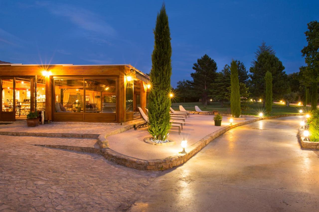 Sur Les Hauteurs Du Luberon-chez Lisett Bed & Breakfast