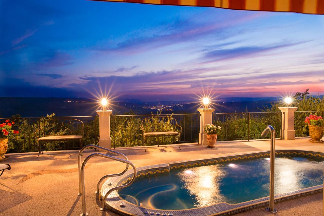 Sur Les Hauteurs Du Luberon-chez Lisett 3*